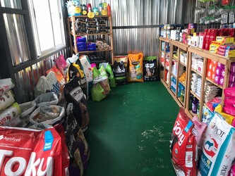 ALIMENTO PARA MASCOTAS M Y J 