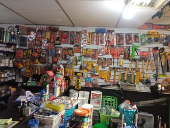 FERRETERÍA MONTEVIDEO Variedad de herramientas manuales 