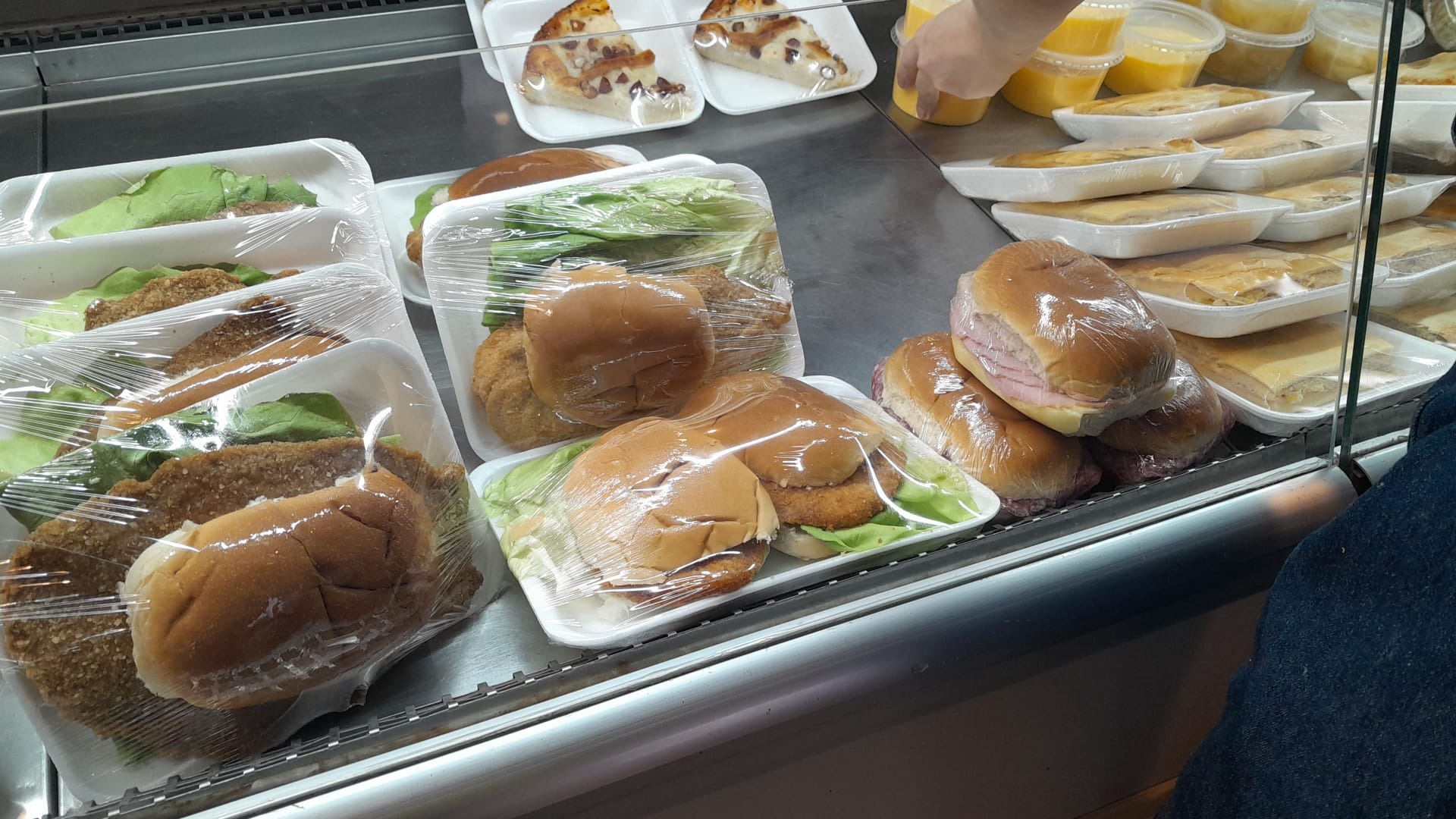 ROTISERÍA PAUSA Milanesas al pan 