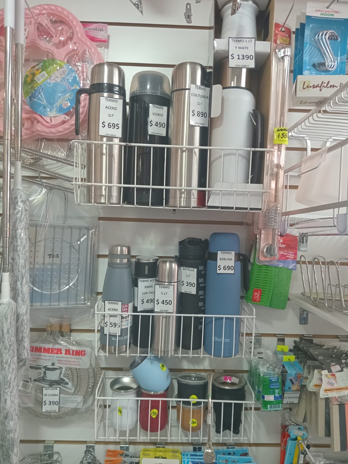 FERRETERÍA Y BARRACA DANIEL  