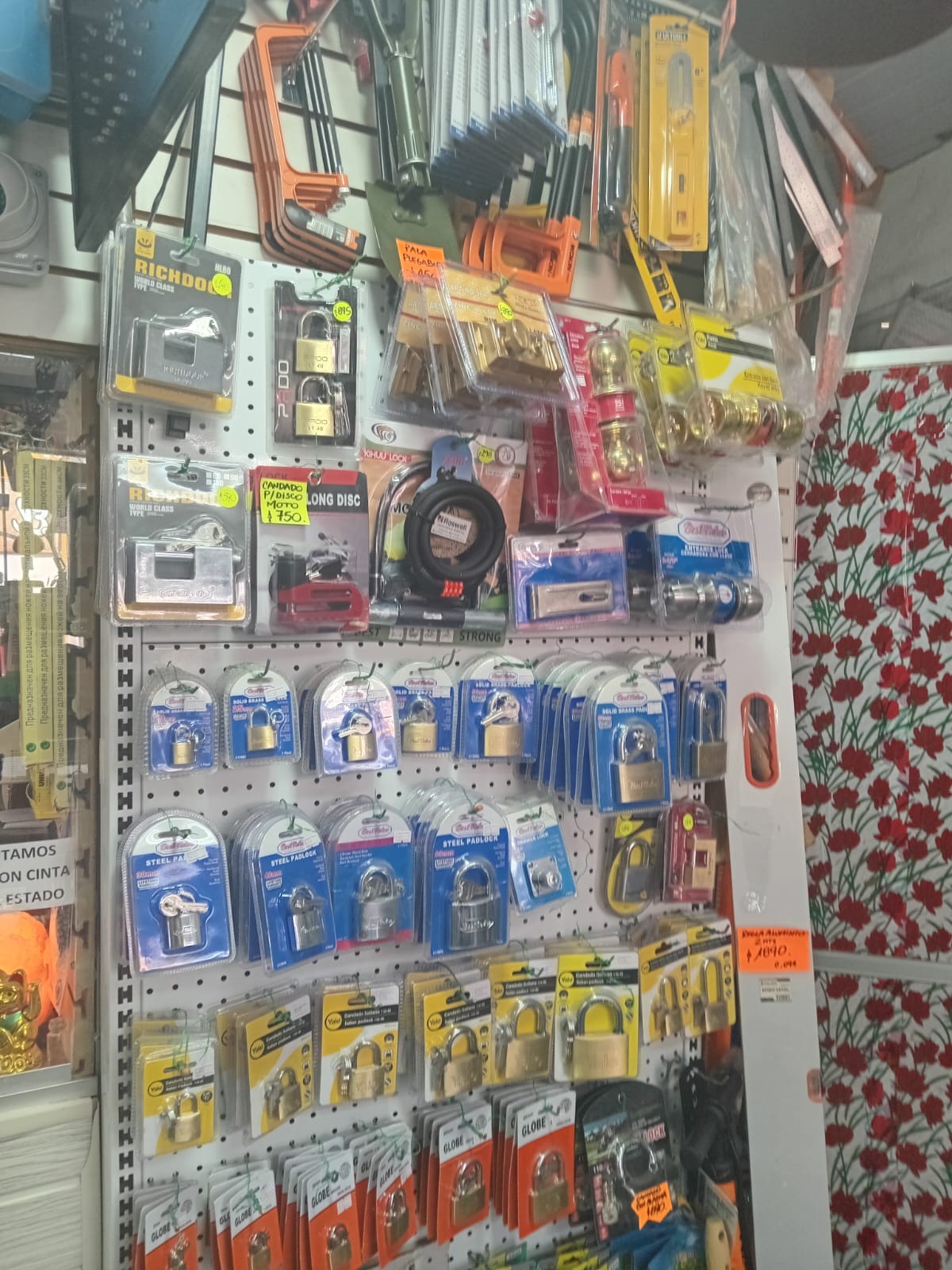 FERRETERÍA Y BARRACA DANIEL  