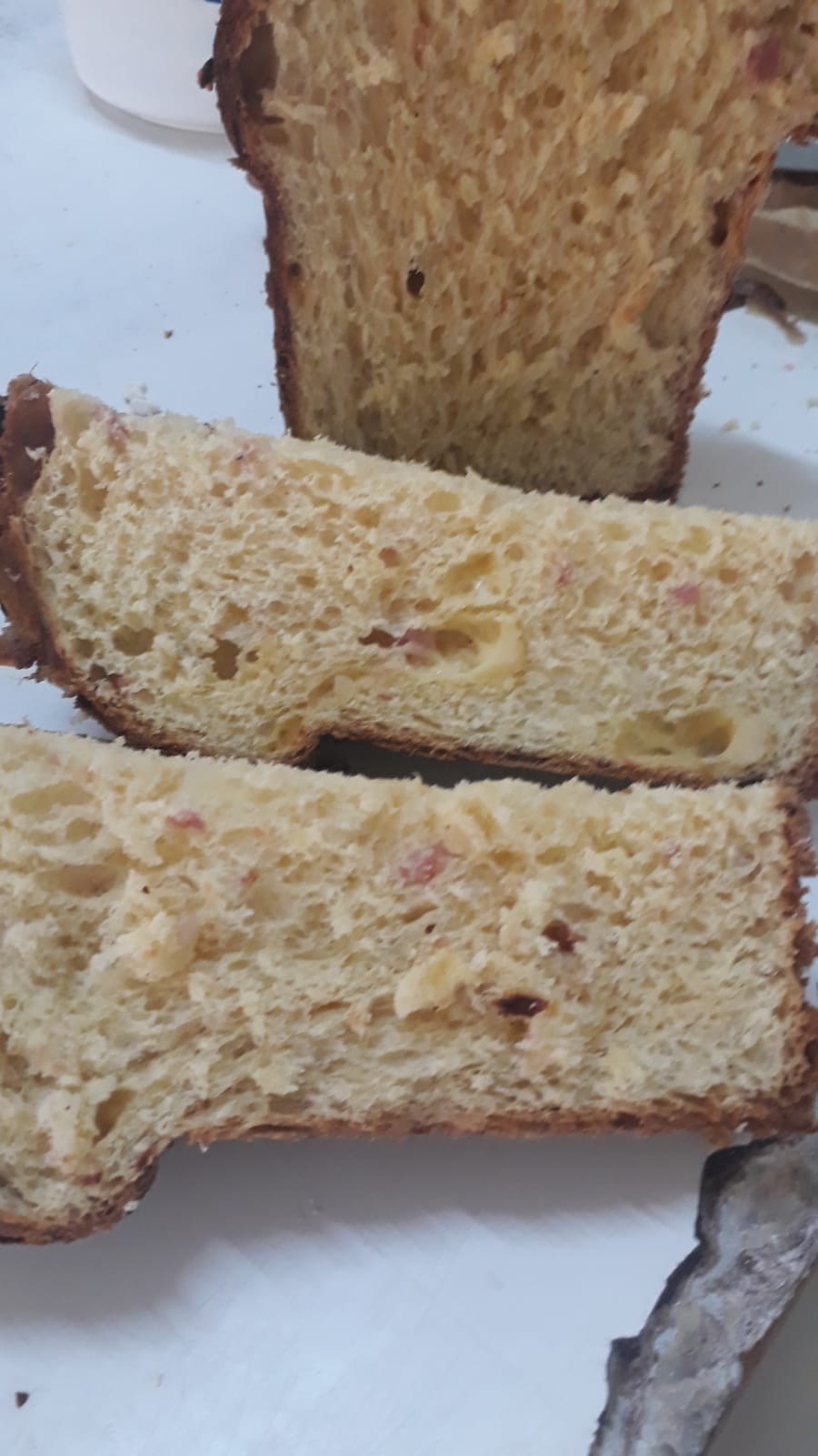 EL GOLOSITO  Pan salado con salchicha parrillera y provolone