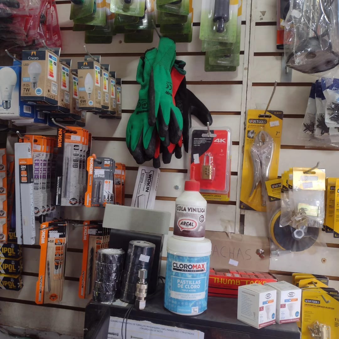 FERRETERIA FERRE LEZICA FERRETERIA FERRE LEZICA Sanitaria 
Pintureria 
Albañileria 
Jardinería 
He