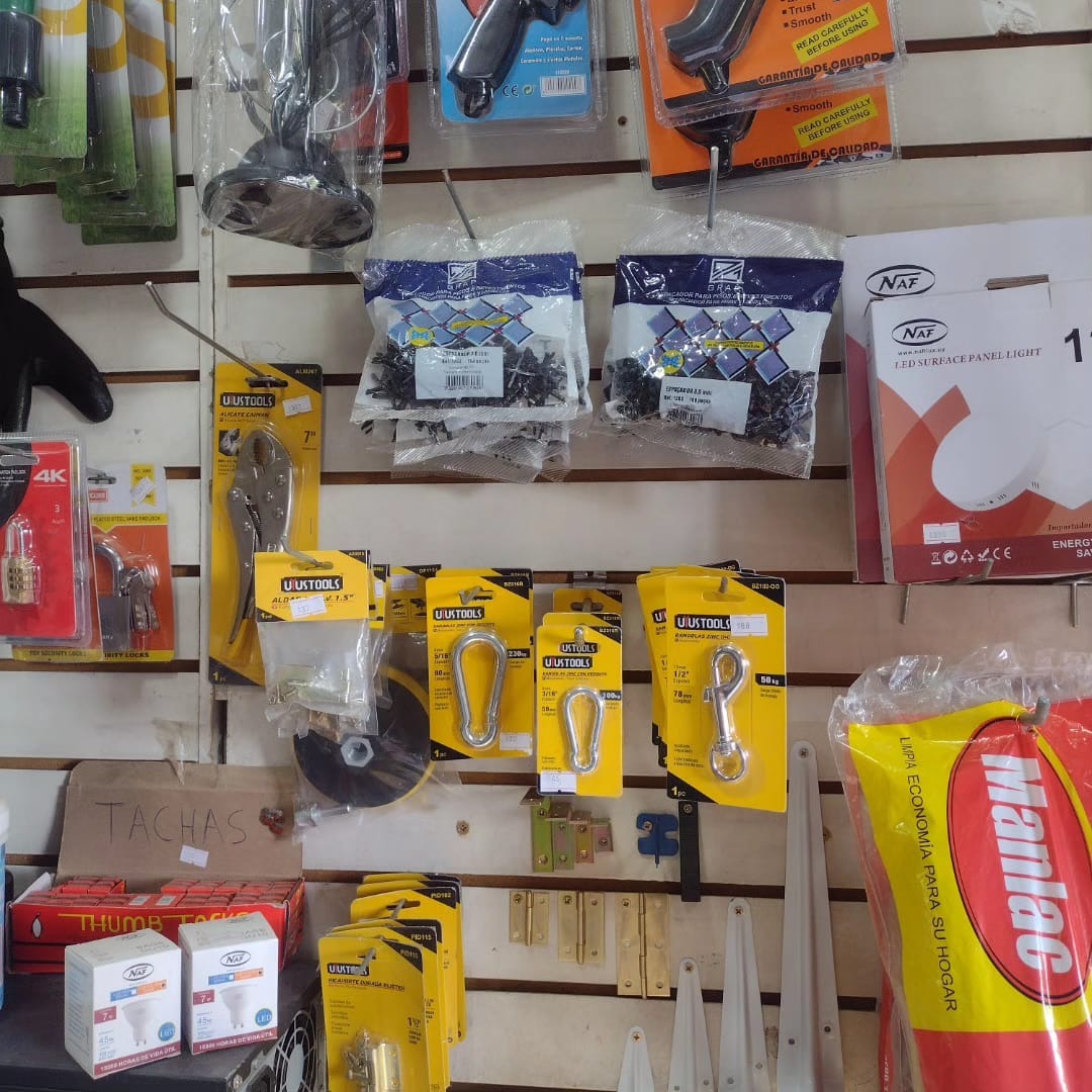 FERRETERIA FERRE LEZICA FERRETERIA FERRE LEZICA Sanitaria 
Pintureria 
Albañileria 
Jardinería 
He