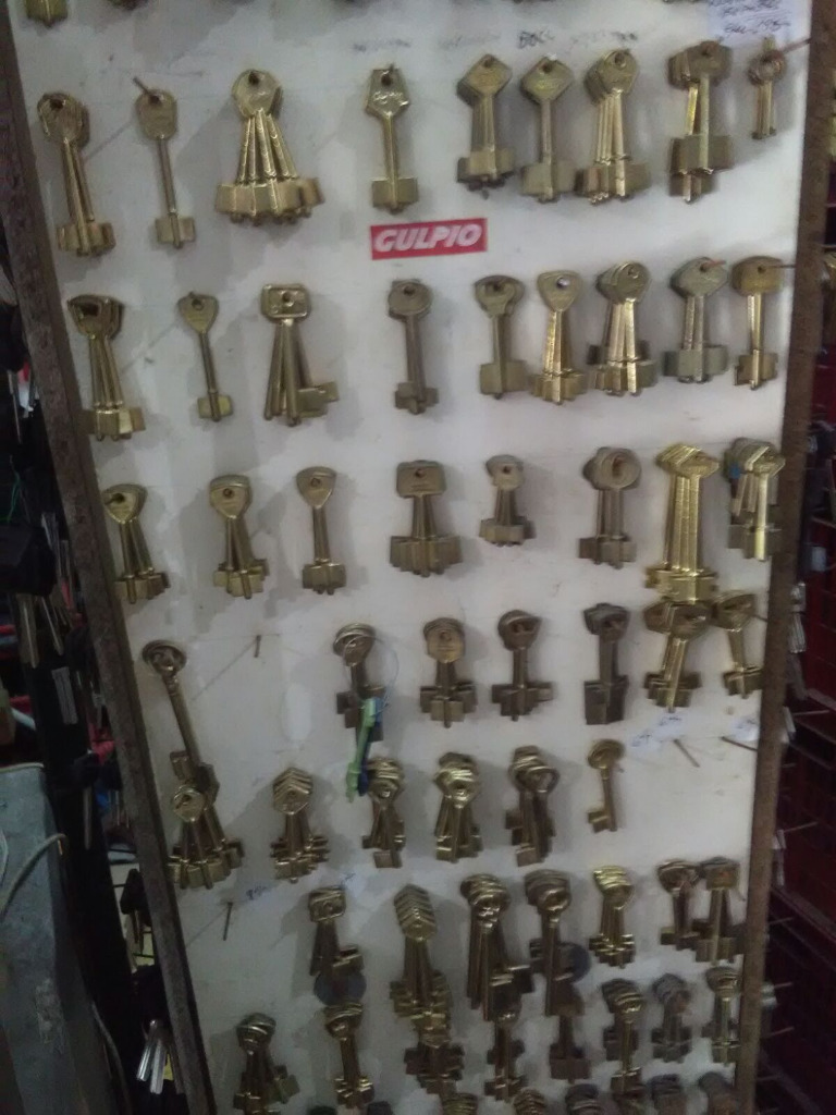 FERRETERIA EL LABRADOR  