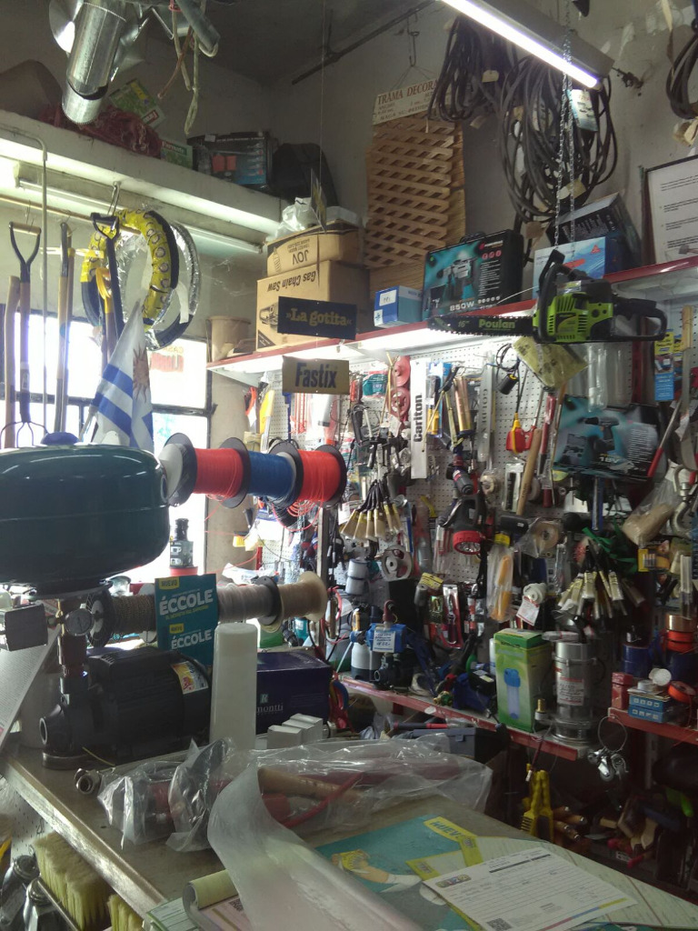 FERRETERIA EL LABRADOR  