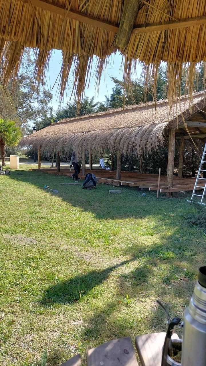 QUINCHOS DEL SACRAMENTO QUINCHOS DEL SACRAMENTO BARBACOAS
PERGOLAS
DECKS
CARPINTEROS
QUINCHADOS
QU