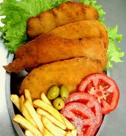 POLLERÍA LA NUEVA Milanesas de pollo con fritas !!!!