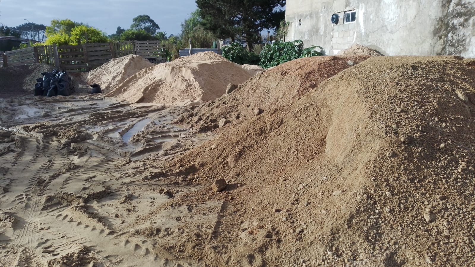 MG BARRACA DE MATERIALES Arena 