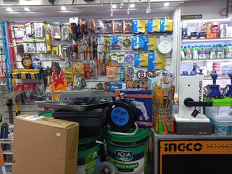 FERRETERÍA Y BARRACA TITÁN 