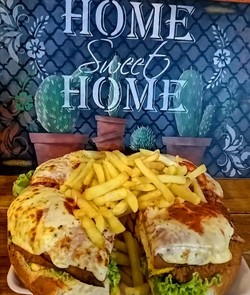 CHIVITERÍA Y PIZZERÍA EL MAESTRO 