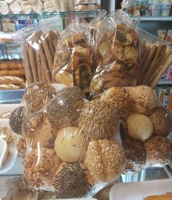 PANADERIA Y ROTISERIA ALGO MAS 