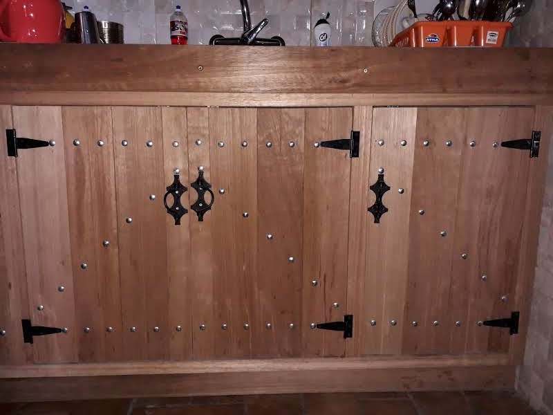 Carpintero a Medida Jorge González CARPINTERO A MEDIDA Carpintería 
Trabajos a medida