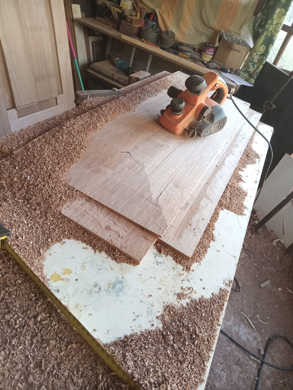 Carpintero a Medida Jorge González CARPINTERO A MEDIDA Carpintería 
Trabajos a medida