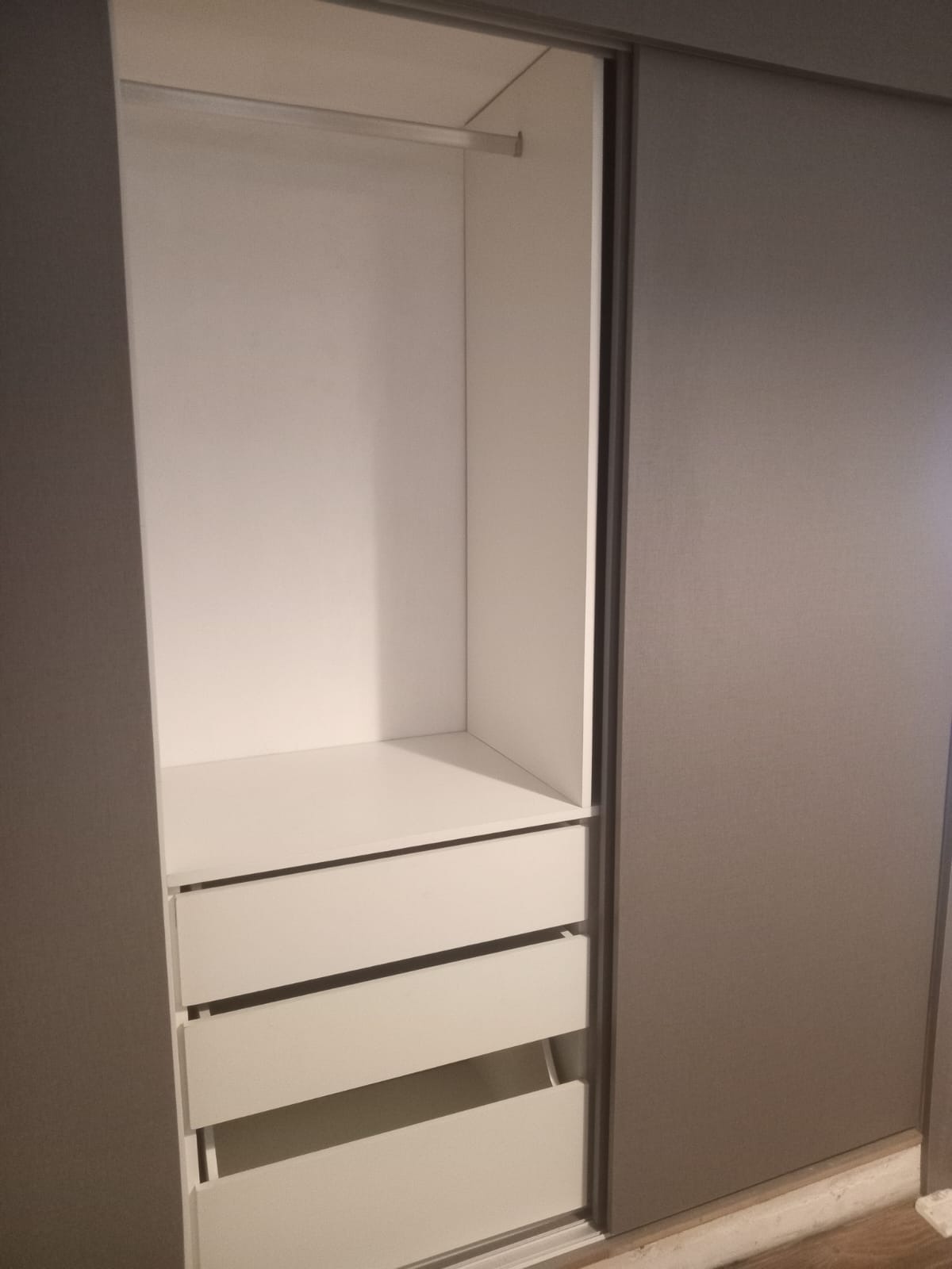 Carpintero a Medida Jorge González CARPINTERO A MEDIDA Carpintería 
Muebles a medida