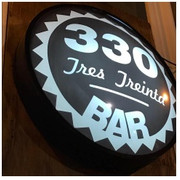 TRES TREINTA BAR
