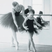 ESCUELA DE BALLET PROFESORA CECILIA