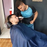 BARBERÍA 44
