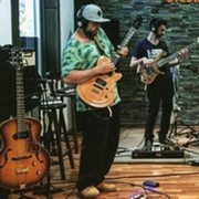 PROFESOR DE GUITARRA IVAN