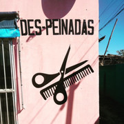 PELUQUERÍA DES-PEINADAS