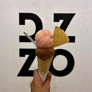 DIENZZO HELADERÍA & CAFETERÍA