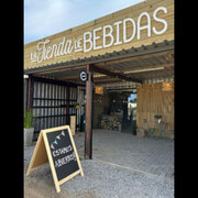 LA TIENDA DE BEBIDAS